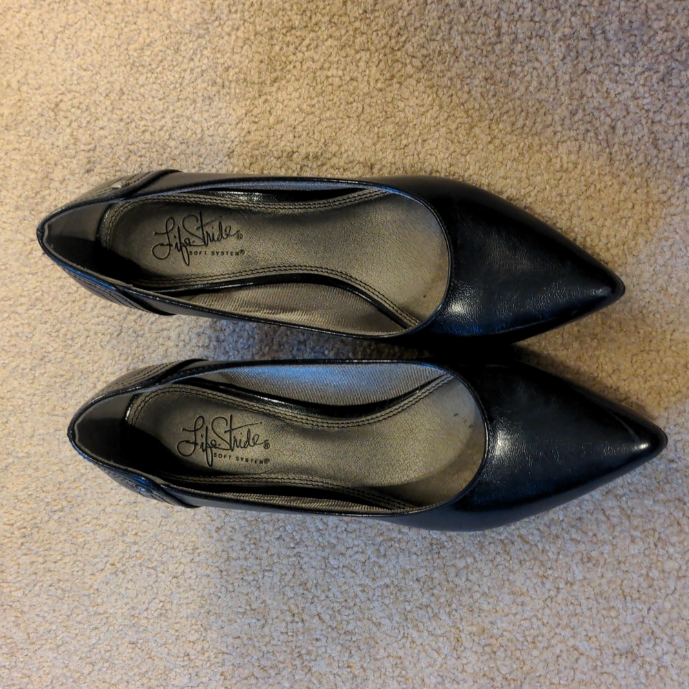 Life Stride Soft System Navy Blue pointed Pumps Shoe 9w